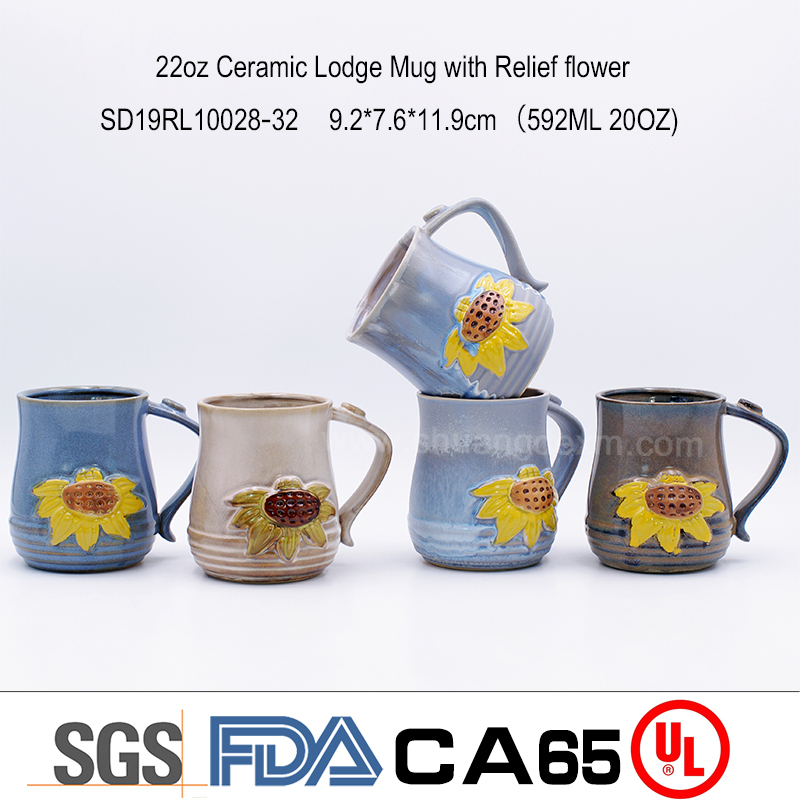 22oz Ceramic Lodge Mug with Relief flower